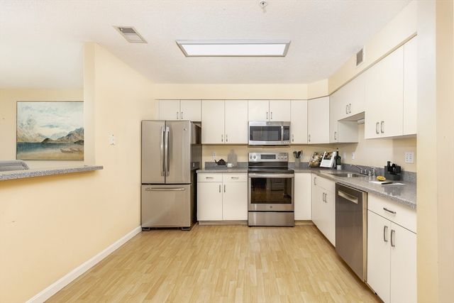 20 Weatherly Drive 4, Salem, MA 01970