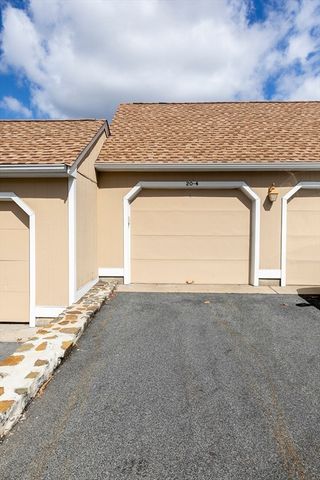 20 Weatherly Drive 4, Salem, MA 01970