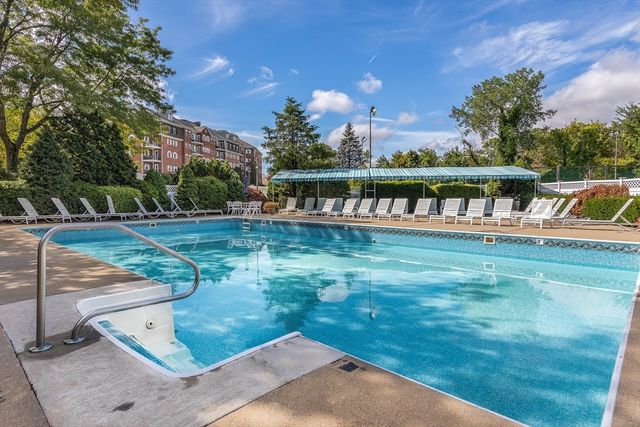 20 Weatherly Drive 4, Salem, MA 01970