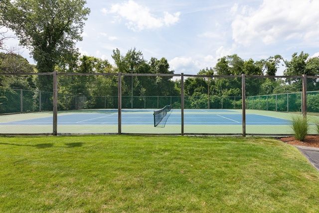 20 Weatherly Drive 4, Salem, MA 01970