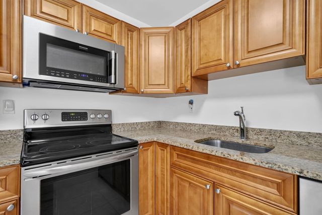 318 Normandy G 318, Delray Beach, FL 33484