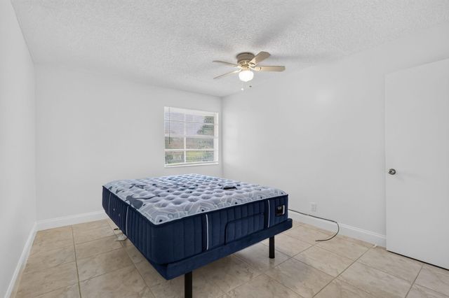 318 Normandy G 318, Delray Beach, FL 33484