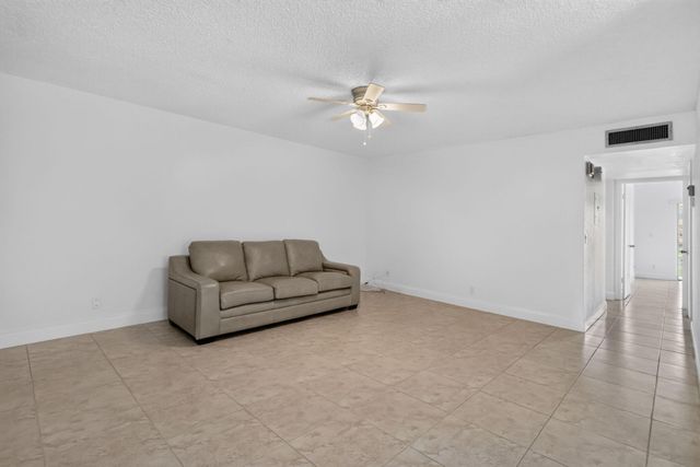 318 Normandy G 318, Delray Beach, FL 33484