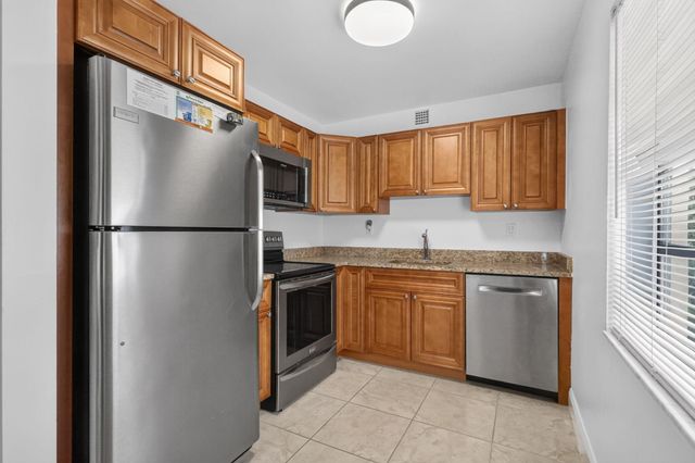 318 Normandy G 318, Delray Beach, FL 33484