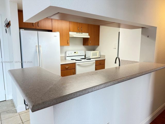 816 NW 11th St 803, Miami, FL 33136