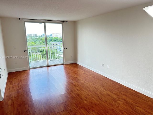 816 NW 11th St 803, Miami, FL 33136