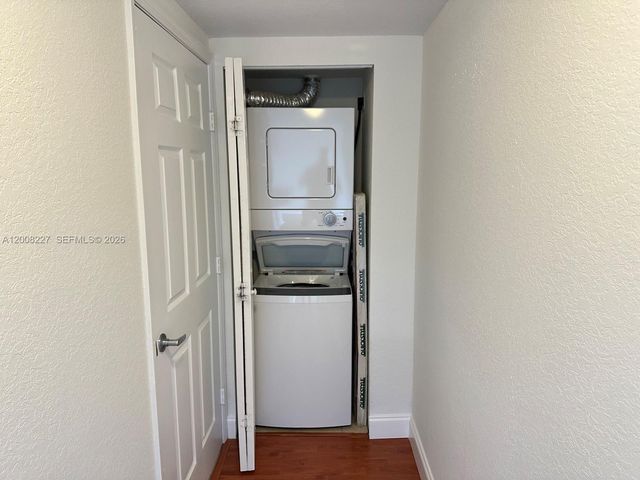 816 NW 11th St 803, Miami, FL 33136