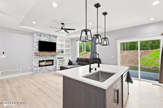 2295 N Skye Circle, Houston, AK 99694