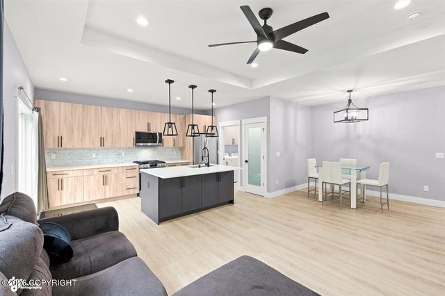 2295 N Skye Circle, Houston, AK 99694