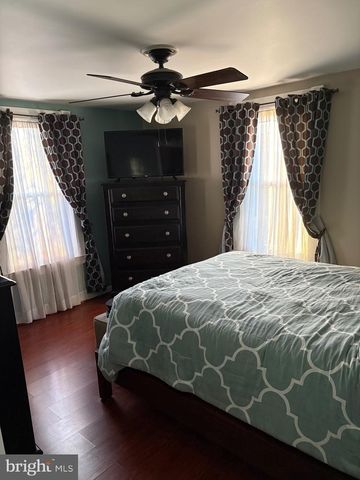 323 W 4TH ST, Florence, NJ 08518