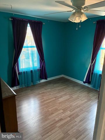 323 W 4TH ST, Florence, NJ 08518