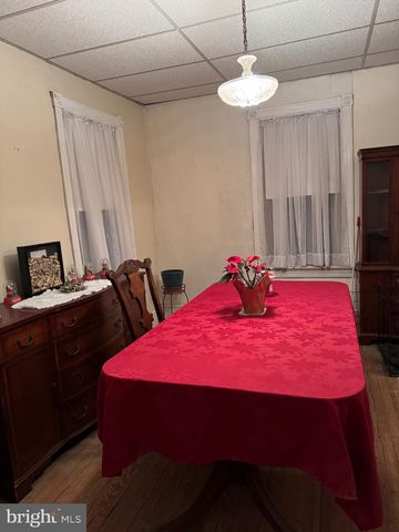 323 W 4TH ST, Florence, NJ 08518