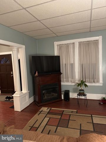 323 W 4TH ST, Florence, NJ 08518