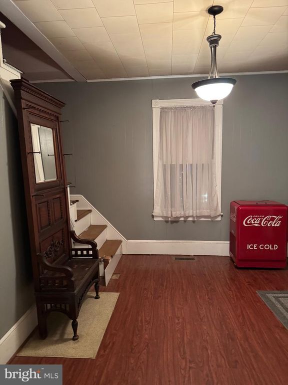 323 W 4TH ST, Florence, NJ 08518