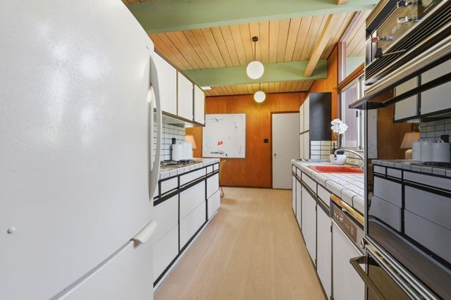 370 Shasta Drive, Palo Alto, CA 94306