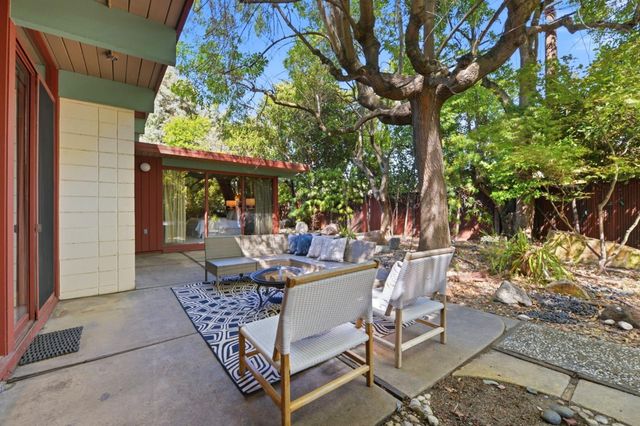 370 Shasta Drive, Palo Alto, CA 94306