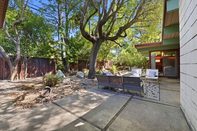 370 Shasta Drive, Palo Alto, CA 94306