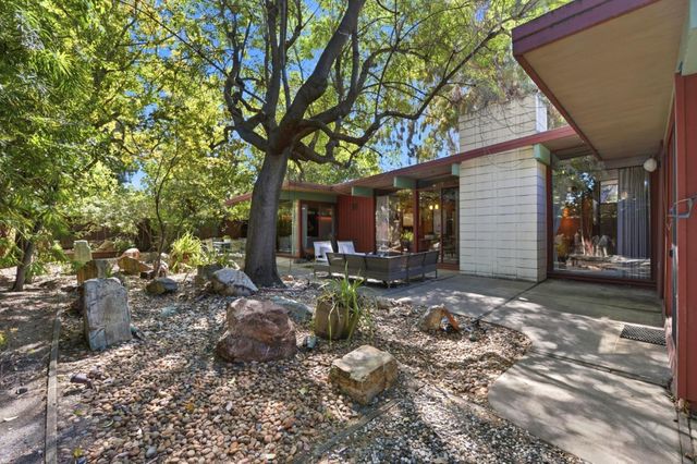 370 Shasta Drive, Palo Alto, CA 94306