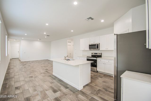 1749 W Stealth Avenue, Apache Junction, AZ 85120