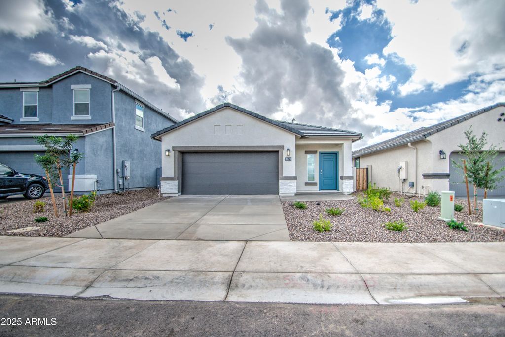 1749 W Stealth Avenue, Apache Junction, AZ 85120