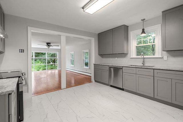 4 Westborough St, Worcester, MA 01604