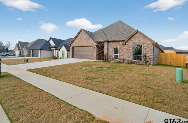 1070 Stagecoach Bend, Bullard, TX 75757