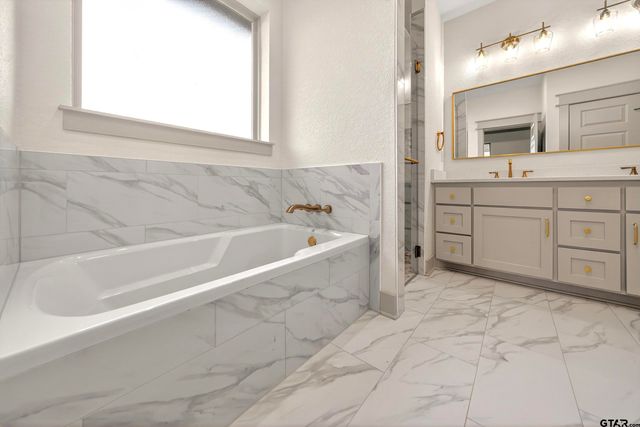 1070 Stagecoach Bend, Bullard, TX 75757