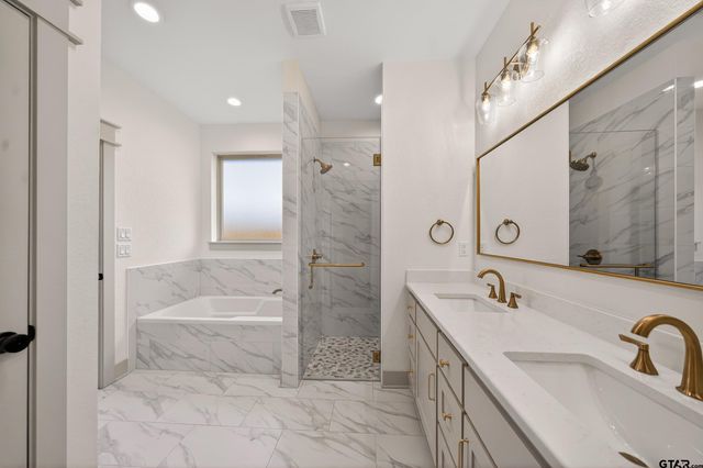 1070 Stagecoach Bend, Bullard, TX 75757