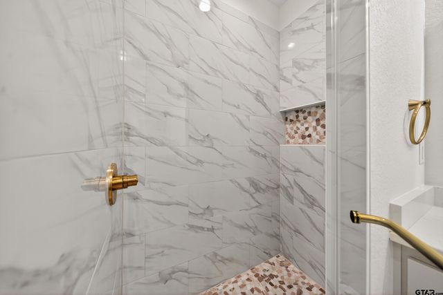 1070 Stagecoach Bend, Bullard, TX 75757