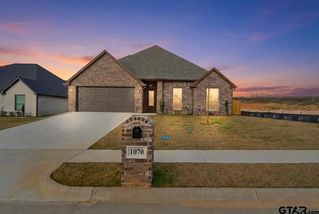 1070 Stagecoach Bend, Bullard, TX 75757