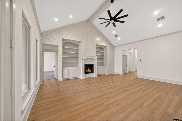 1070 Stagecoach Bend, Bullard, TX 75757