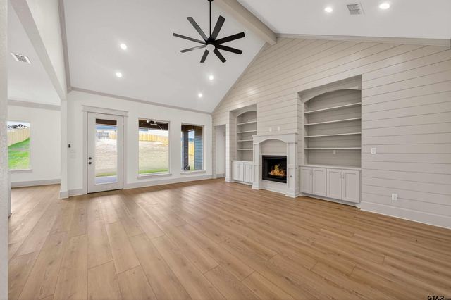 1070 Stagecoach Bend, Bullard, TX 75757