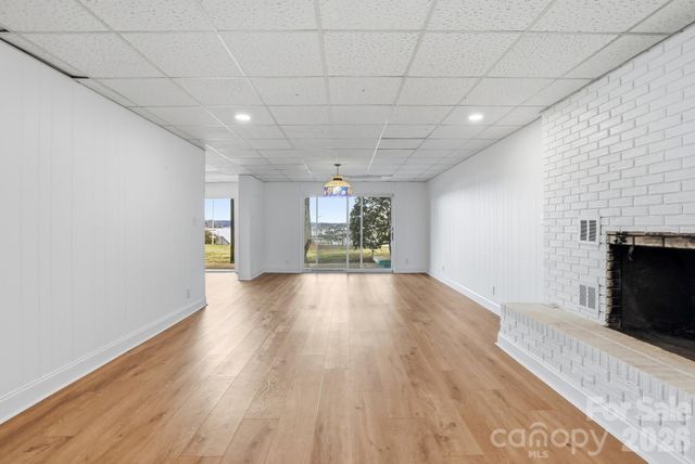 332 Shoreline Loop, Mooresville, NC 28117
