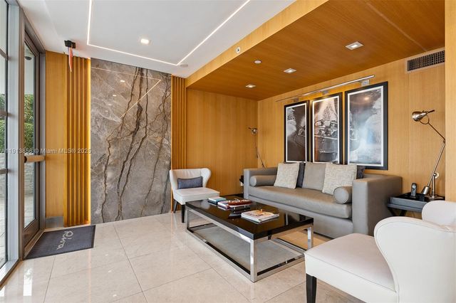 9400 W Bay Harbor Dr 101, Bay Harbor Islands, FL 33154