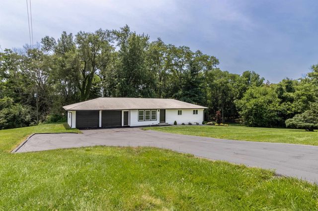 5065 E 1200 N, Roanoke, IN 46783