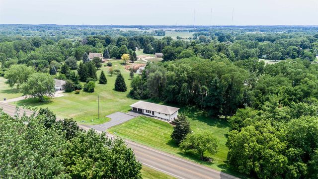 5065 E 1200 N, Roanoke, IN 46783