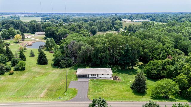 5065 E 1200 N, Roanoke, IN 46783