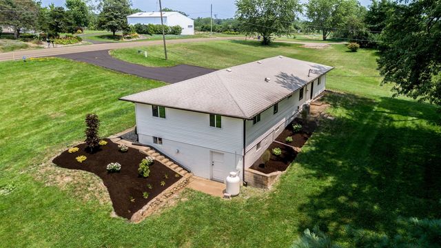 5065 E 1200 N, Roanoke, IN 46783