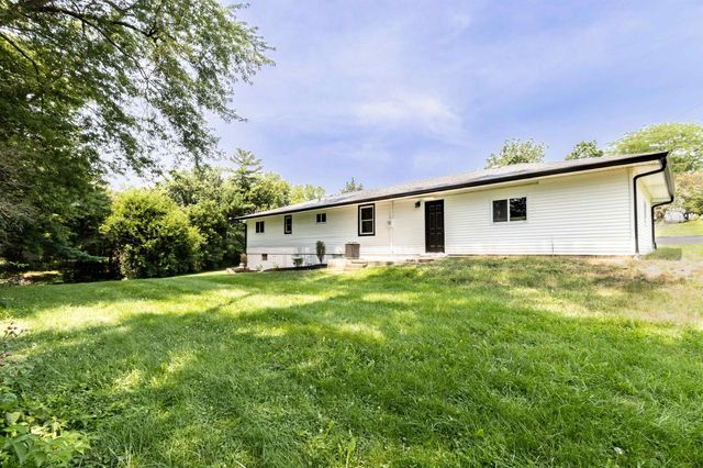 5065 E 1200 N, Roanoke, IN 46783