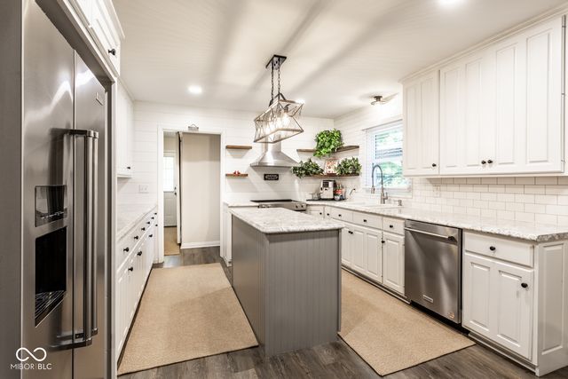 5325 Far Hill Road, Indianapolis, IN 46226