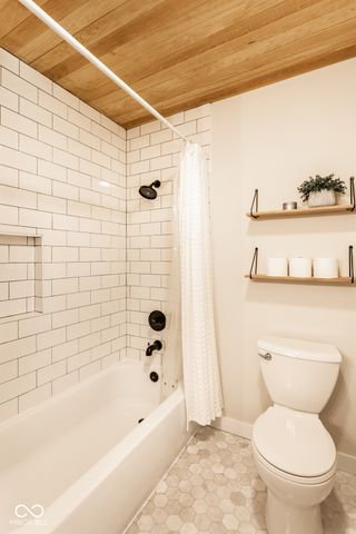 5325 Far Hill Road, Indianapolis, IN 46226