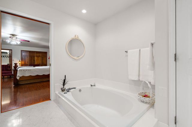 130 Woodland Hickory Court, Valparaiso, IN 46385