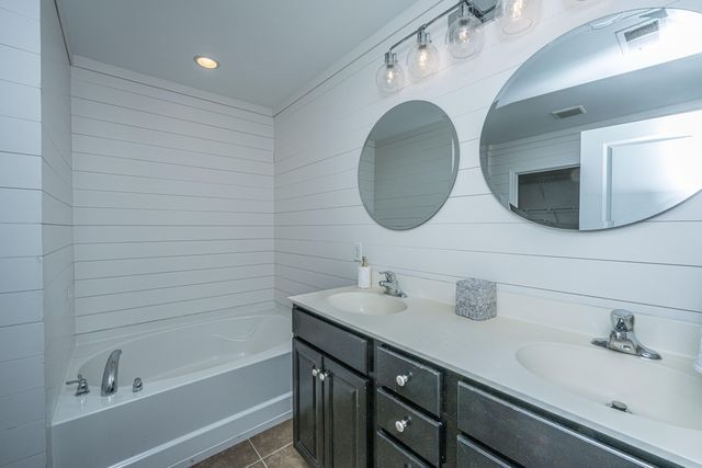 1076 Bennington Drive, Charleston, SC 29492