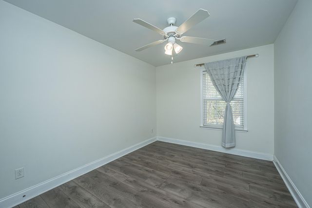 1076 Bennington Drive, Charleston, SC 29492