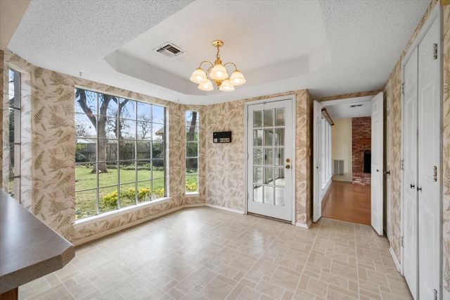 3601 Lake Champlain Drive, Arlington, TX 76016