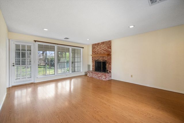 3601 Lake Champlain Drive, Arlington, TX 76016