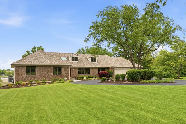 2208 Shetland Road, Inverness, IL 60010