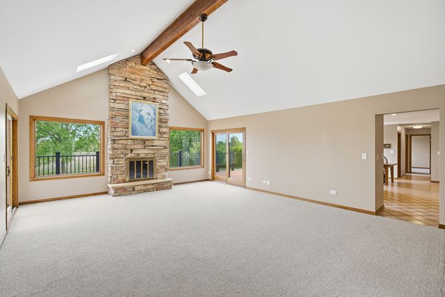 2208 Shetland Road, Inverness, IL 60010