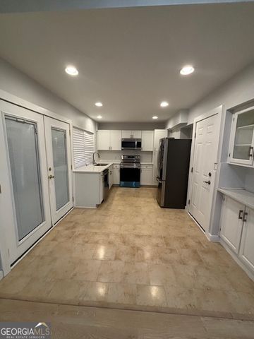 3260 valley bend Road S, South Fulton, GA 30349