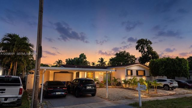 565 NE 179th Dr, North Miami Beach, FL 33162